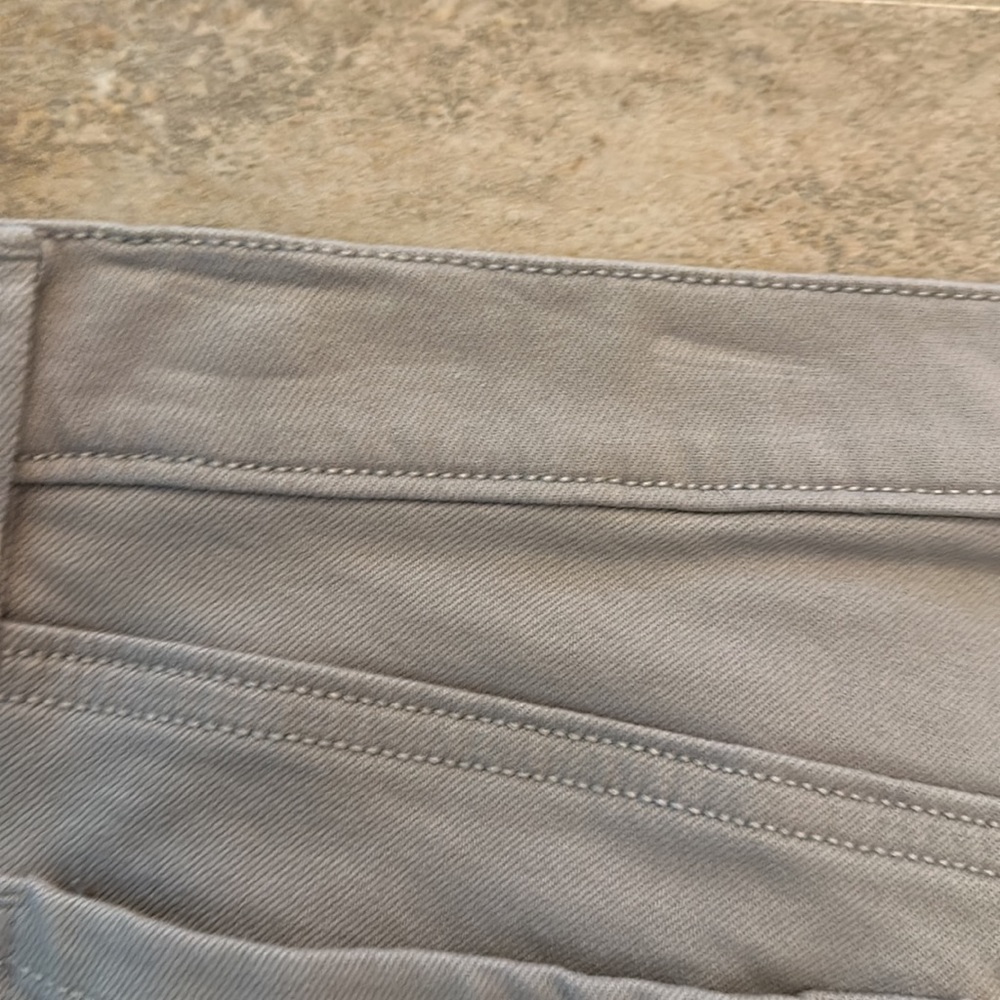 Loft Modern Cuffed Crop Jeans Size 2 - Picture 6 of 8